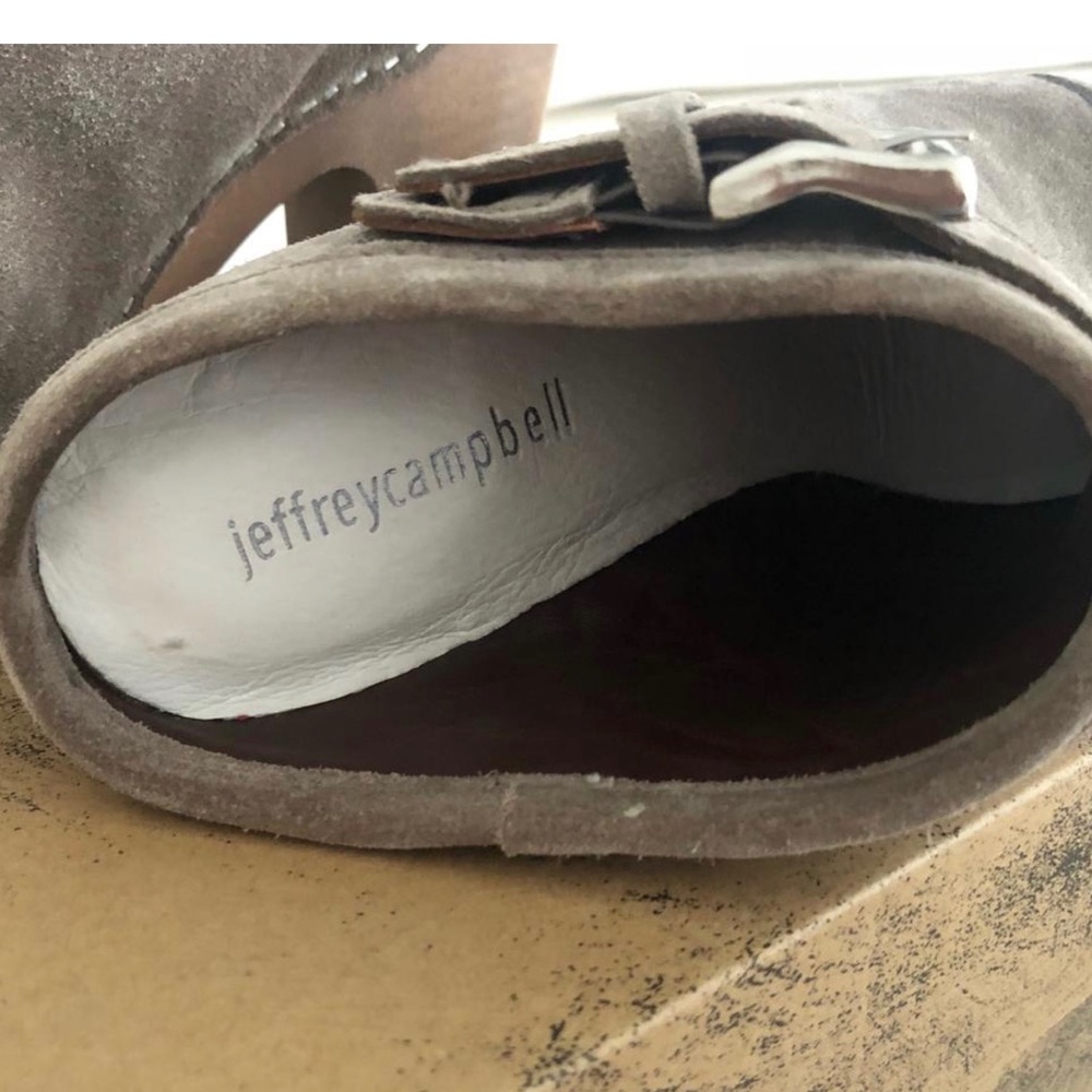 Shoes - Picture 2 of 4